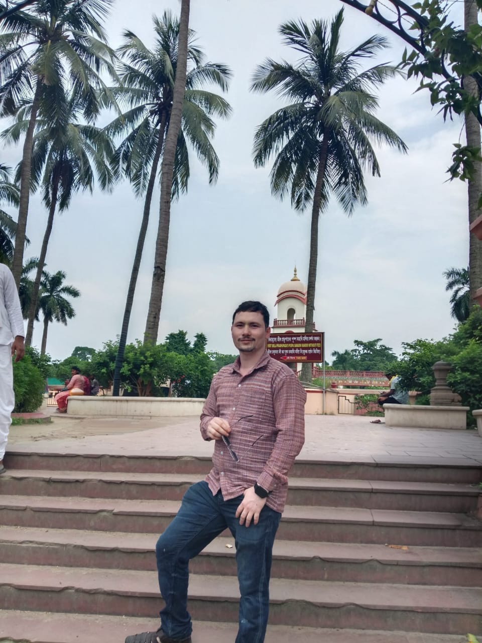 পাত্রী চাই